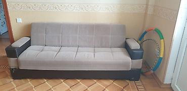 Divanlar: Qonaq otağı üçün 4 nəfərlik genis bazali divan. Divan acilir ve yataq — 1