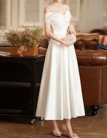 белое длиное платье: Вечернее платье, А-силуэт, Длинная модель, Полиэстер, Без рукавов, Корсет, S (EU 36)
