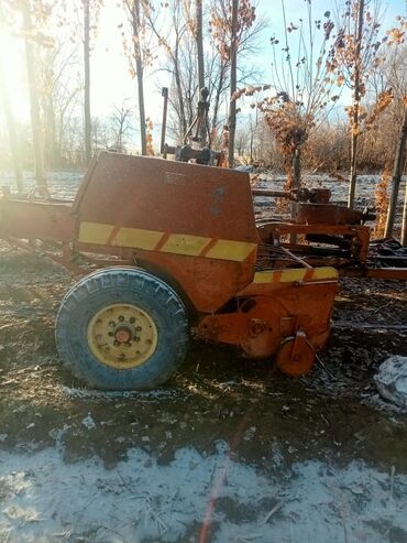 Тракторы МТЗ (Беларус): Модель: 82.1 экспортный, Б/у, 1994 г., С пресс-подборщиком — 14