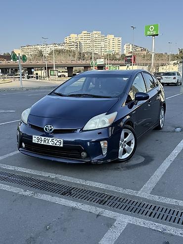 prius diskləri: Toyota Prius Hybrid – mavi rəng, 5 qapılı liftbek kuzov. Texniki — 3