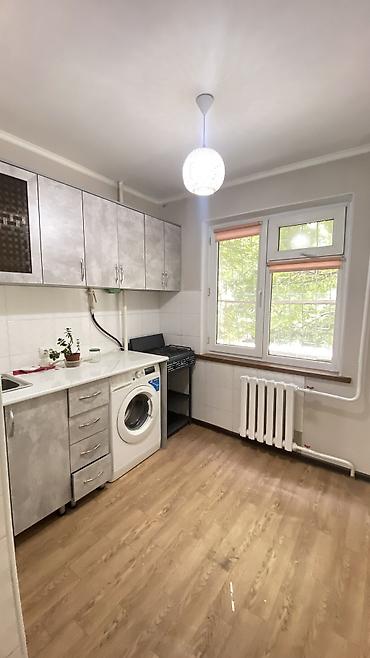 3 комнаты, 58 м², 9 мкр 104 серия, 2 этаж, Старый ремонт