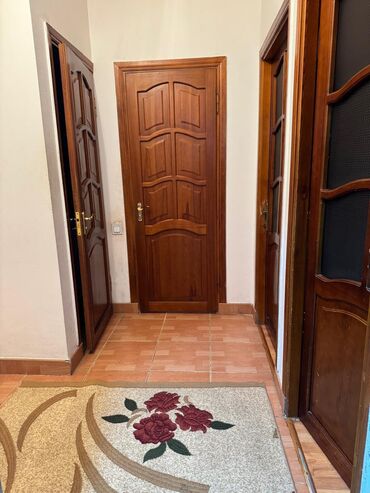 Uzunmüddətli kirayə mənzillər: Ceyhun Səlimov küçəsində, 8 Noyabr metrosu ilə üzbəüz yerləşən binada — 7