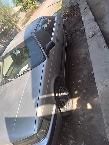 авто фышка: Mazda 626: 1989 г., 2 л, Механика, Газ, Седан — 3