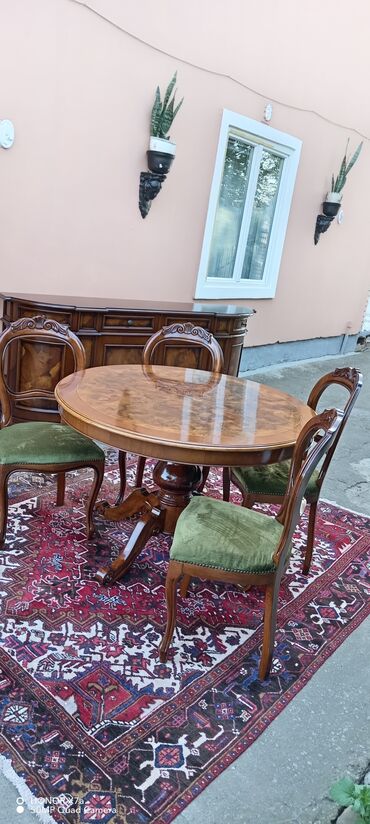 Stilske vitrine: Veliki izbor stilskog namestaja i kucnih stvari lustera lampi figura — 10