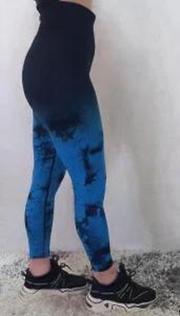 Helanke, biciklistički šortsevi: Ženske helanke sa visokim strukom u crno-plavoj tie-dye boji. Helanke — 11