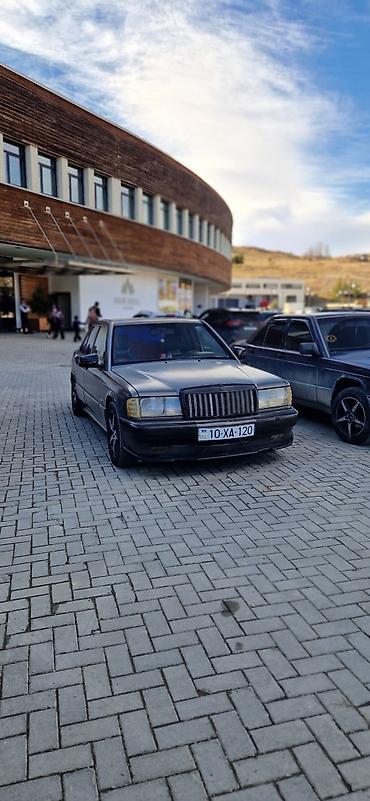 mercedes benz 208 d: Mercedes-Benz 190 (W201): 2 l | 1991 il Sedan — 7