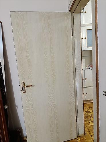 palid agaci: Ağ palıd teksturasında otaq qapısı - Material: ağac əsaslı, dekorativ — 2