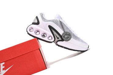 Кроссовки и спортивная обувь: Мужские кроссовки, 41, Nike, Новый, цвет - Белый, Самовывоз, Бесплатная доставка, Платная доставка