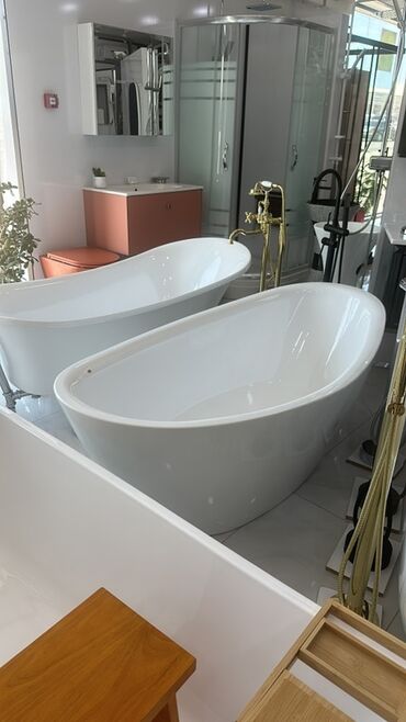 Unitazlar: Divara quraşdırılan, ağ rəngli bu tualet müasir vanna otağı dizaynları — 7