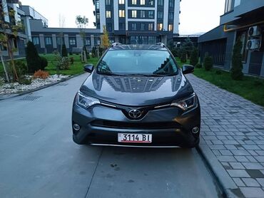 Toyota: Toyota RAV4: 2018 г., 2.5 л, Автомат, Бензин, Кроссовер