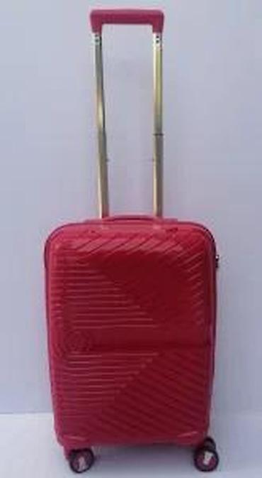 Putni koferi i torbe: Tvrdi kofer na točkiće – ručni kabinski format - Materijal — 18