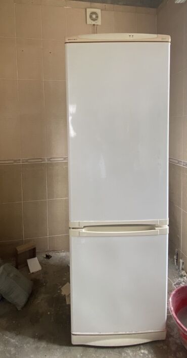 Ət çəkən maşınlar: 2 qapılı Beko Soyuducu Satılır, rəng - Ağ lalafo.az -da Ət çəkən maşınlar: 2 qapılı Beko Soyuducu Satılır, rəng - Ağ