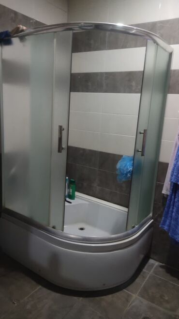 hamam duş: Üstü qapalı kabina