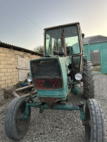 saatlıda sadığ traktor: Traktor frez arxaçan satılır arxaçan və frez üçün vatsapda yazin