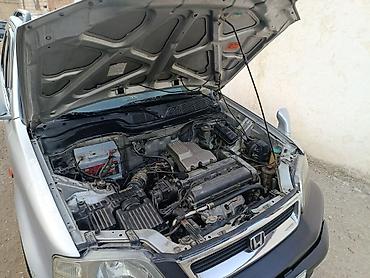 Honda: Honda CR-V (I nəsil, 5 qapı) – şəhər və kənar yollar üçün praktik — 14