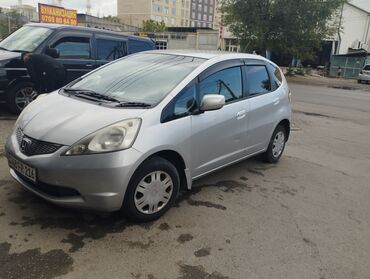 Honda: Honda Fit: 2009 г., 1.3 л, Автомат, Бензин, Хэтчбэк