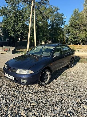 Mitsubishi Carisma: 1995 г., 1.6 л, Механика, Бензин, Седан