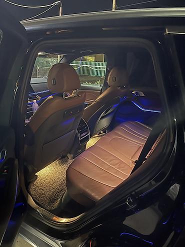 авто в такси: BMW X5: 2020 г., 3 л, Автомат, Бензин, Кроссовер — 6