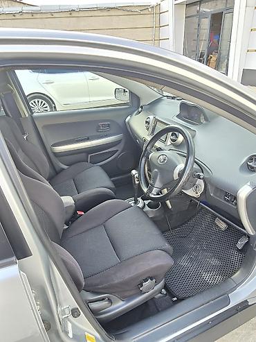 Toyota: Toyota Ist: 2002 г., 1.3 л, Автомат, Бензин, Хэтчбэк — 9