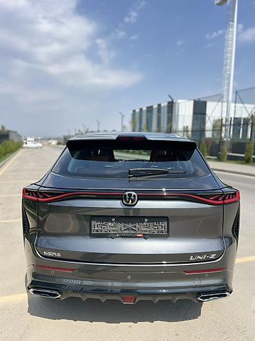 byd leopard 5: Changan Uni-Z: 2025 г., 1.5 л, Автомат, Бензин, Кроссовер — 4