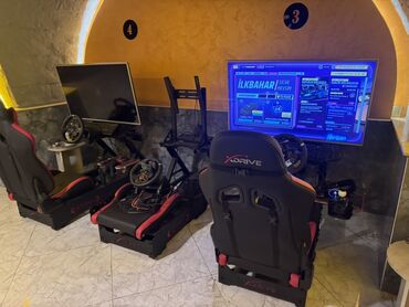 data kart limitsiz: XDrive yarış simulyatorları tam dəsti. Qara və qırmızı rəngli