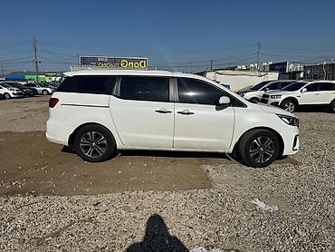 Kia: Kia Carnival: 2019 г., Минивэн — 6