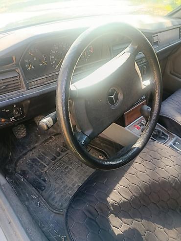 small car: Mercedes-Benz 190: 1991 г., 1.8 л, Механика, Бензин, Седан — 7