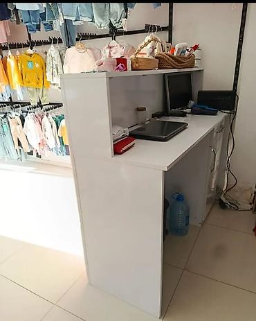 Kassa stolları: Ağ rəngli mağaza kassası recepsion masası 
kassa — 1
