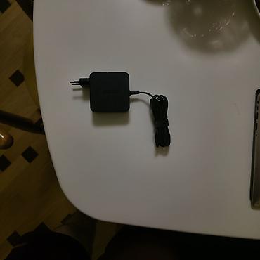 ASUS noutbukları üçün orijinal şarj adaptoru - Brend: ASUS - Tip: AC