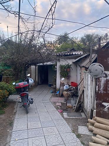 Продажа коттеджей и домов: Продается дом 7,7 соток 53 кв.м + времянка + гараж + баня Центральная — 6