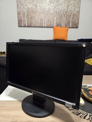 Desktop računari i radne stanice: HP compaQ 8300 sff Intel i 5-2400 3,1GHZ. 4GB. DD3. SSD120GB Intel na lalafo.rs — 6 Desktop računari i radne stanice: HP compaQ 8300 sff Intel i 5-2400 3,1GHZ. 4GB. DD3. SSD120GB Intel — 6