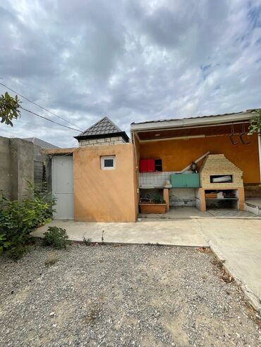 Yeni tikili: Satılır: geniş və zərif interyerli mənzil/evin qonaq otağı və sanitar — 9