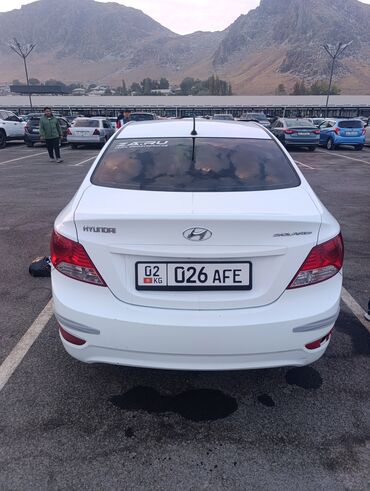 дом на колесо: Hyundai Solaris: 2013 г., Механика, Седан