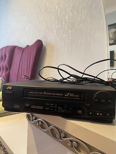 Audio: JVC VHS videomaqnitofon - Model: JVC (Made in Japan) - Kaset formatı — 1