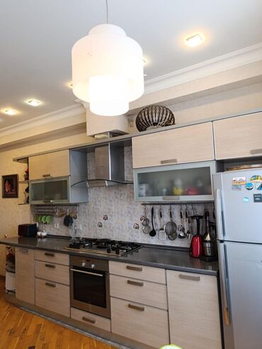 unvan az islenmis metbex mebelleri: *MƏTBƏX mebeli :-TƏCİLİ SATILIR*‼️ QİYMƏT:-350₼ ÖLÇÜ:-6.2moyka hissə
