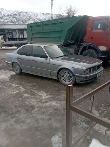 BMW: BMW 525: 1991 г., 2.5 л, Механика, Бензин, Седан