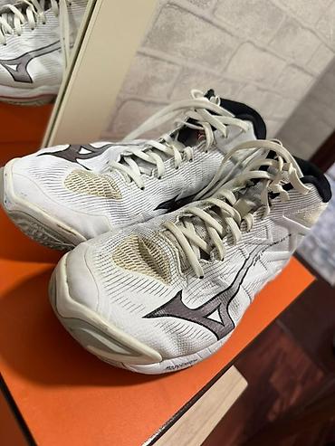 спорт комутатор: Мужские кроссовки, 43, Mizuno, Б/у, цвет - Белый, Платная доставка, Самовывоз — 3