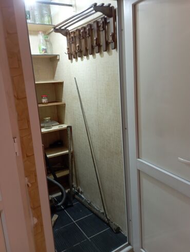 Uzunmüddətli kirayə mənzillər: 2 otaqlı mənzil – mebel və texnika ilə - Geniş zal: divan dəsti, TV -da lalafo.az — 9 Uzunmüddətli kirayə mənzillər: 2 otaqlı mənzil – mebel və texnika ilə - Geniş zal: divan dəsti, TV — 9