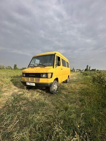 перевозной дом: Автобус, Mercedes-Benz