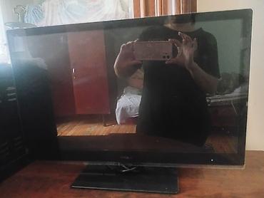 TV və video: LED televizor – kompakt ölçülü, stolüstü ayaqlı model. Geniş ekranlı — 1