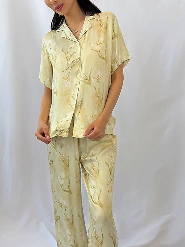 бижутерия бу: Шикарная пижама в размере
S M L XL XXL | — 2
