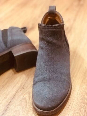 обувь мужская зима: Челси ботинки. Деми, замшевые. 39 размер. Цвет коричневый. Пару раз