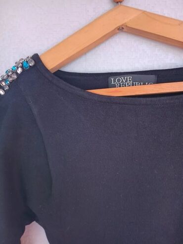 İdman formaları: Каждое платье по 10 манат — 5