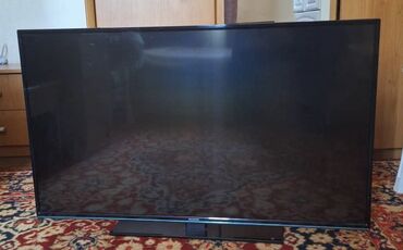 горка под телевизор: Продаю телевизор Skyworth Smart LED TV. Диагональ 42”. В идеальном