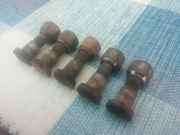 Auto delovi: Sarafi i matice tockova Lada 2121,21213,21214 Niva. Polovno, očuvano — 5