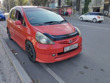 деньги без залога в оше: Honda Fit: 2004 г., 1.3 л, Вариатор, Бензин, Хэтчбэк