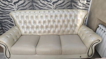 мебель для спальни диван: Цвет - Белый, Б/у