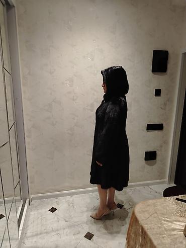 kurkalar: Qadınlar üçün qara rəngli kürk palto - Model: A-kesim, dizdən aşağı — 7