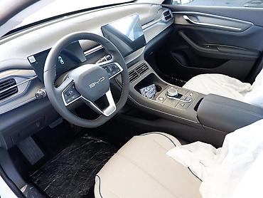 star stop: BYD Qin Plus: 1.5 l | 2025 il 50 km Sedan — 6