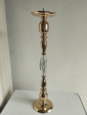 ağ şam yandırmaq: Məhsul: Dekorativ şamdan/stan­dart lampa ayağı - Material: Metalik — 1